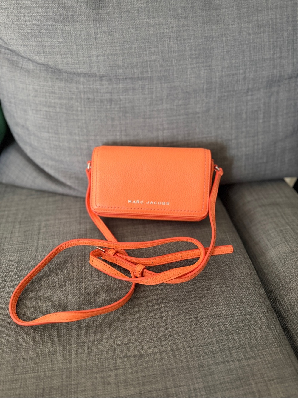 Marc Jacobs Orange Leather Mini Crossbody Bag - Picture 2 of 7